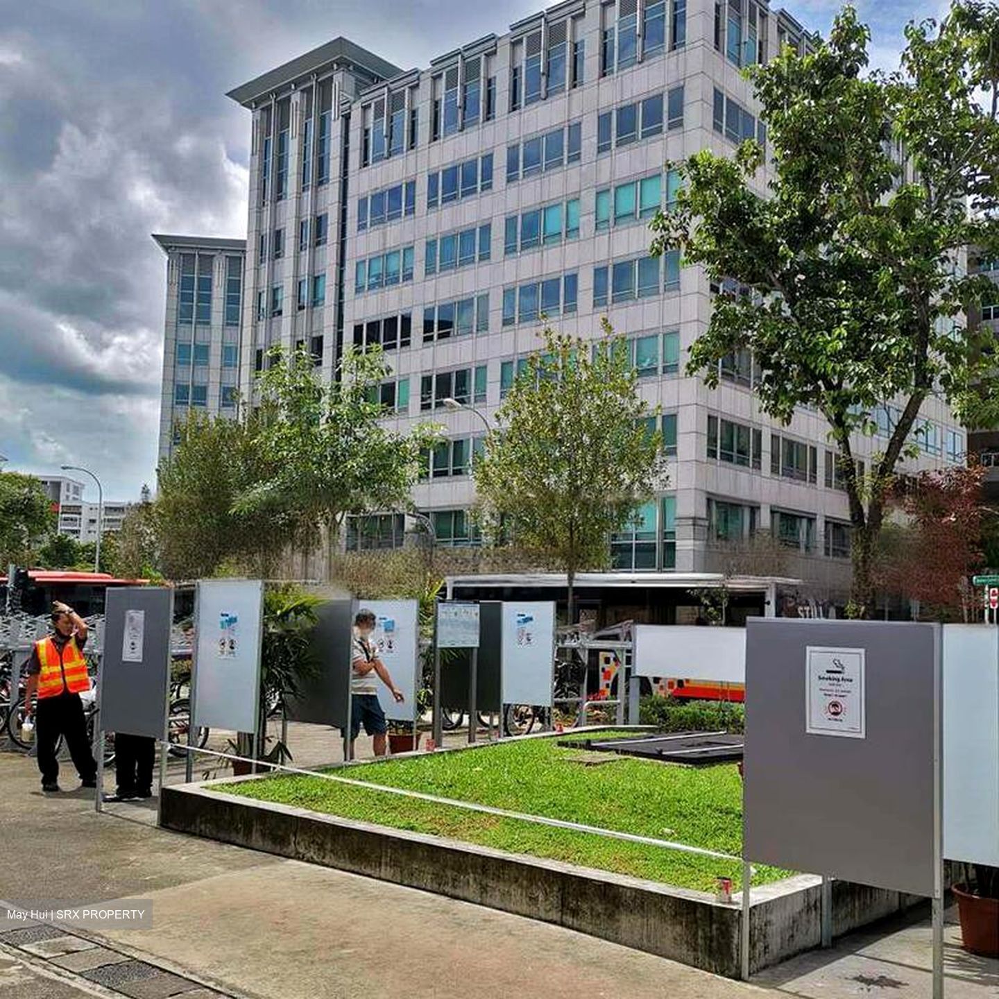 Tampines Street 21 (D18), Retail #453792101